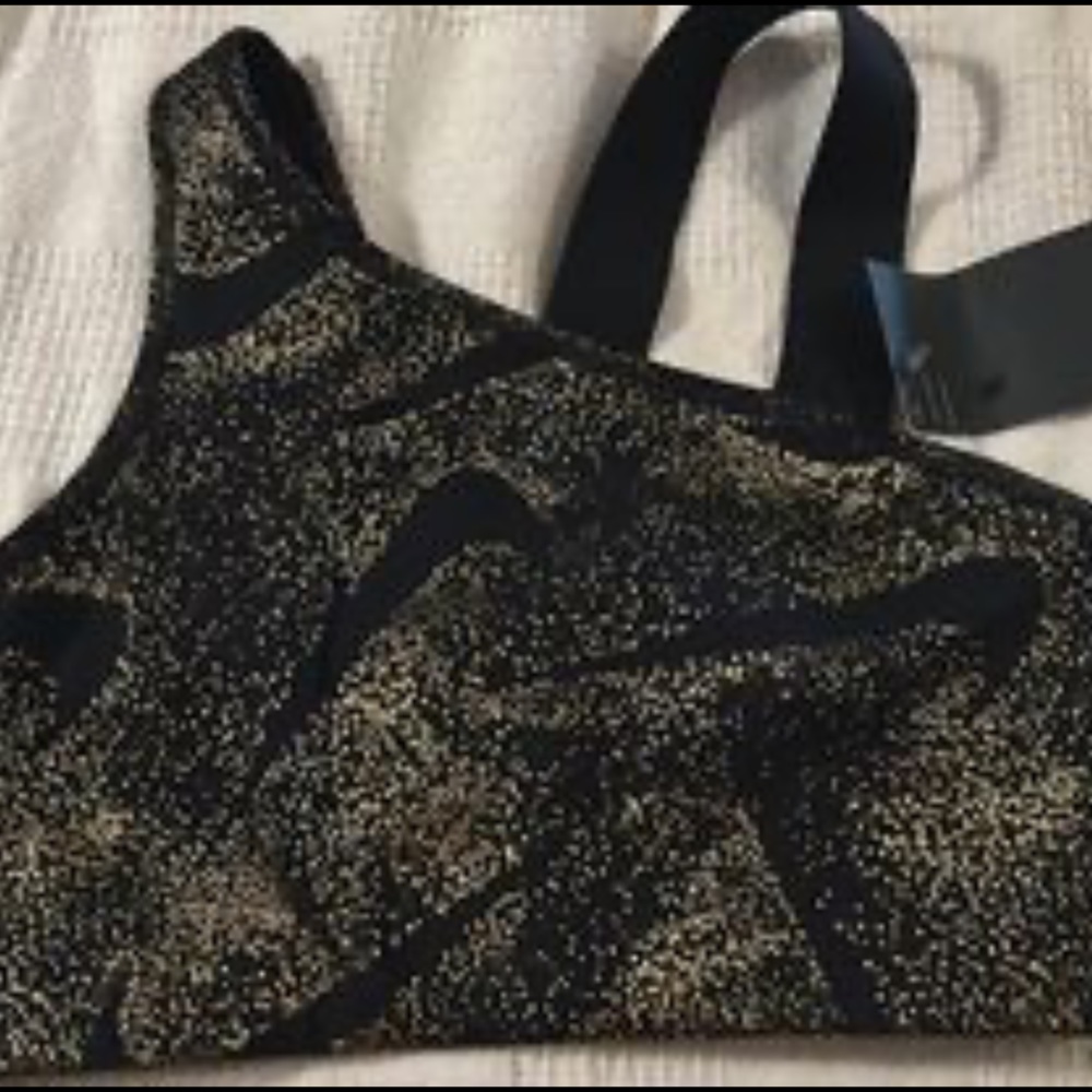Nike sports bra (brand new)